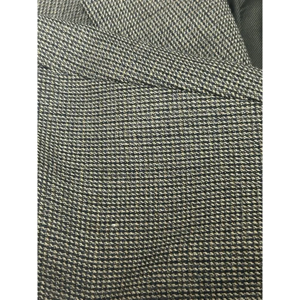 Claiborne this vintage